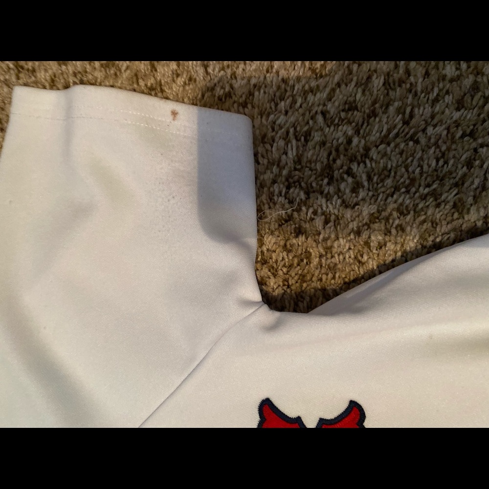 Red Sox jersey - Picture 2 of 3